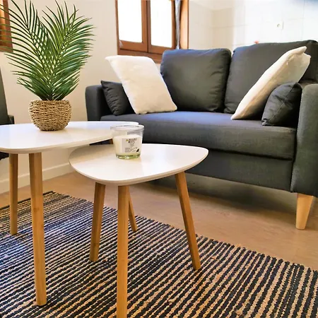 à 150 M De La Cathédrale Apartamento