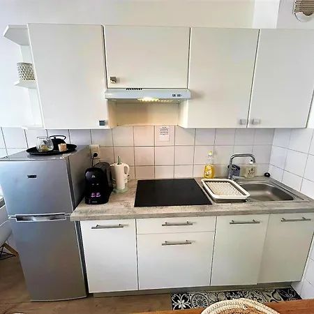 à 150 M De La Cathédrale *