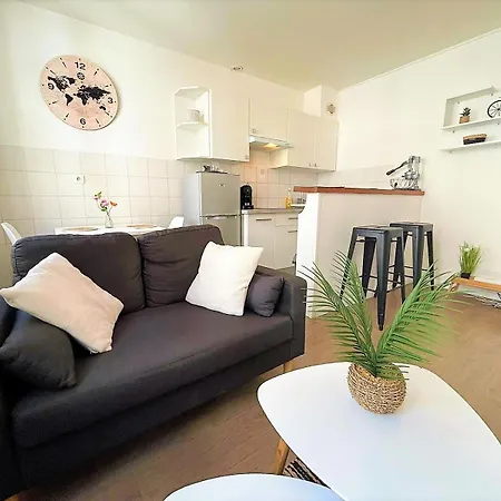 à 150 M De La Cathédrale *