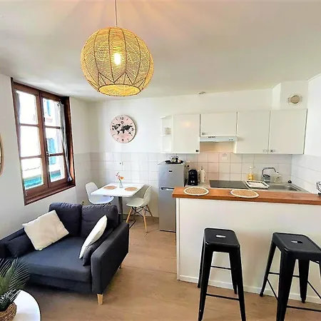 Apartamento à 150 M De La Cathédrale