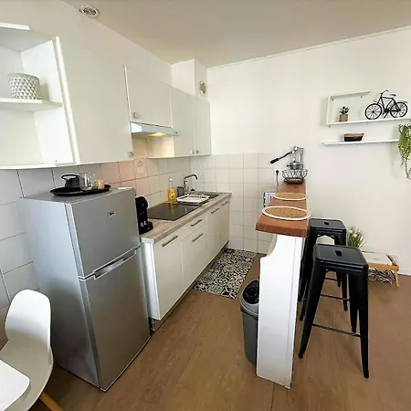 A 150 M De La Cathedrale Apartment *